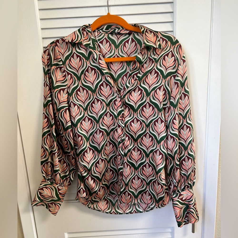 Zara patterned button down long sleeve